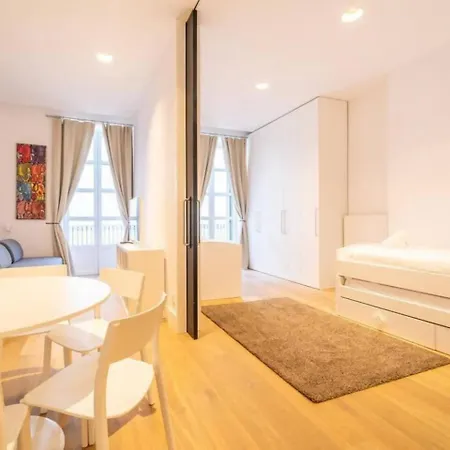 Lovelyloft Rafael 3 *