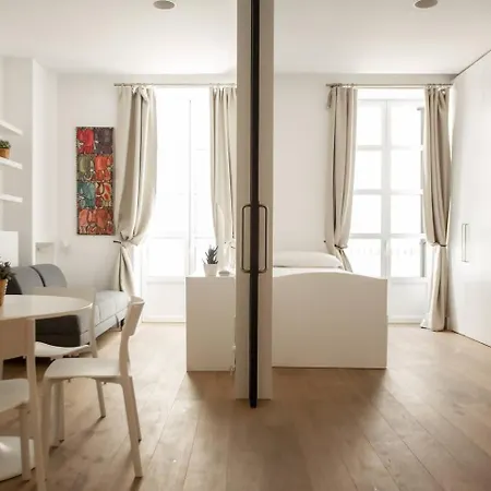 Lovelyloft Rafael 3 *
